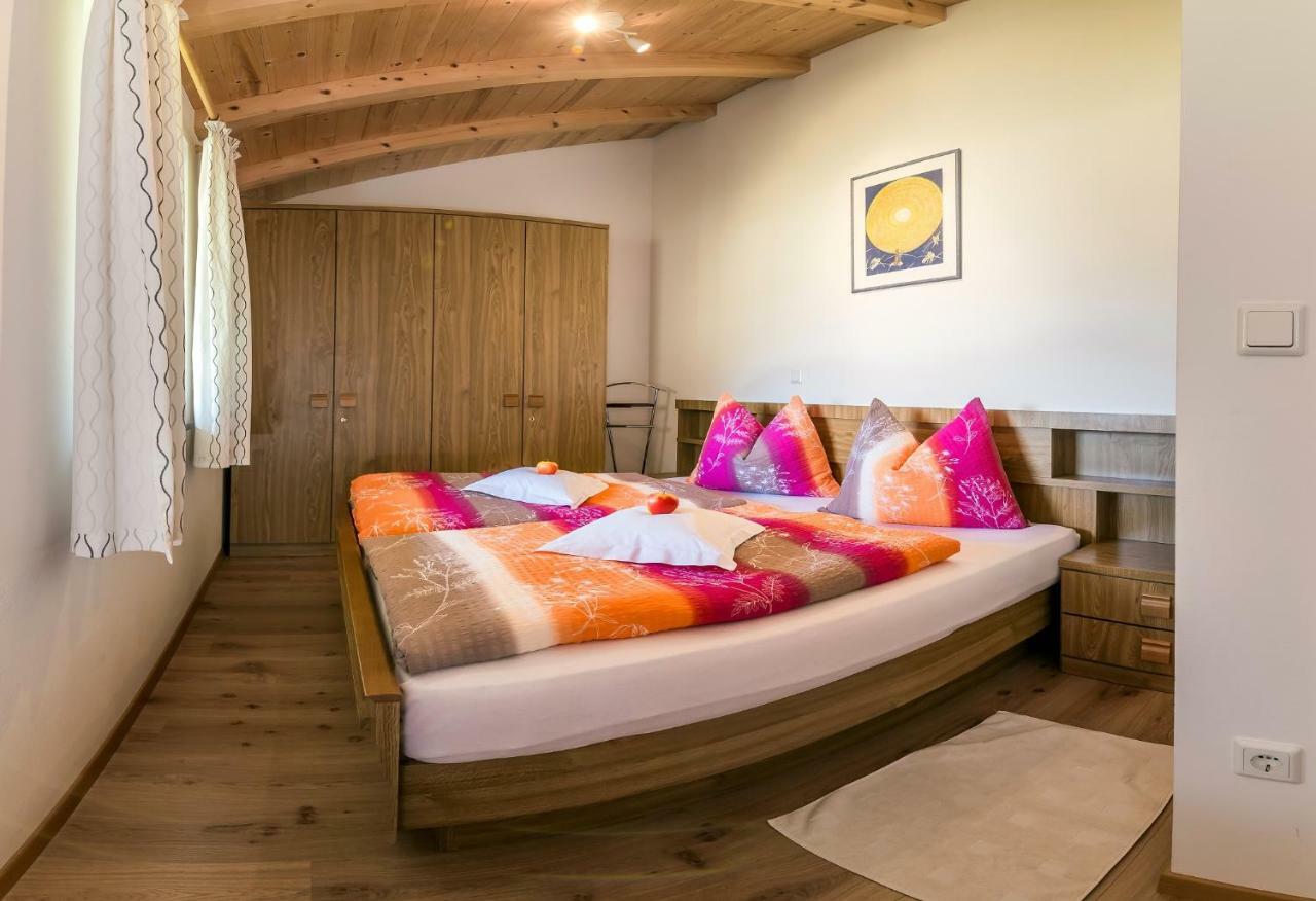 Mareinhof - Urlaub Auf Dem Apfelbauernhof Appartement Partschins Buitenkant foto